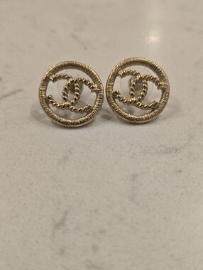 Chanel Gold Tone Interlocking Circle Earrings